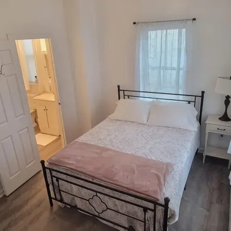 Historic Chesapeake City Stay