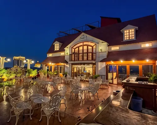 هوتل جودوين Hotels near كولابا