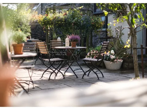 The Oakhill Inn - parking
