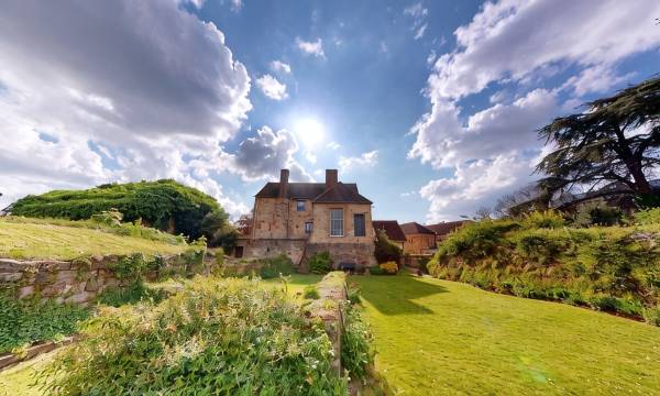 Castle Hotel