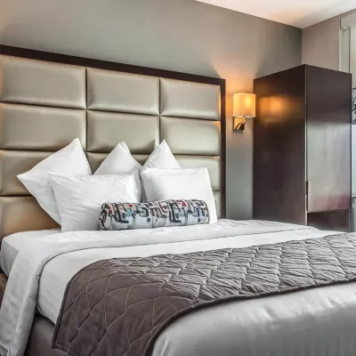 Umbrella Hotel Bronx Hotels near Harlem River Park