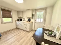 Little Blue Cottage - Charming 1-bedroom cottage in Kirksville - Homestays