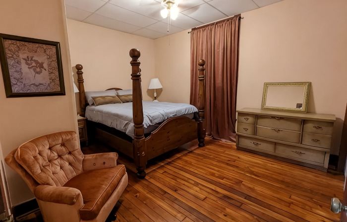 Stowaway Suites on the Avenue: Mt Laurel Suite
