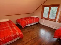 CREATE MEMORIES & RELAX  AT THE  BEAUTIFUL LAKE ESCAPE AT LAKE HARMONY !!! - balcony