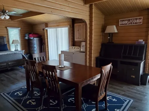 Newly Updated Luxury Cabin on Beaver Lake - Chalets