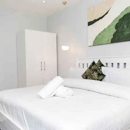EBS LEGEND PREMIUM SUITE