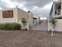 Rene's Guesthouse - Pet Friendly