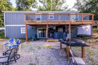 Private Hot Tub Retreat with "Movie Theatre"  - Fox Lodge by Janix Escapes