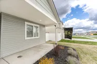 3 King Beds • Luxury Quiet Stay • Modern & Clean Near Spokane Airport & Casino - 4-Star