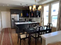San Francisco - Lovely 3 Bedroom Home with Garage - Bungalows