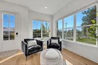 Lux Haus Bentonville, Momentary Views & Bike Trail - 5-Star