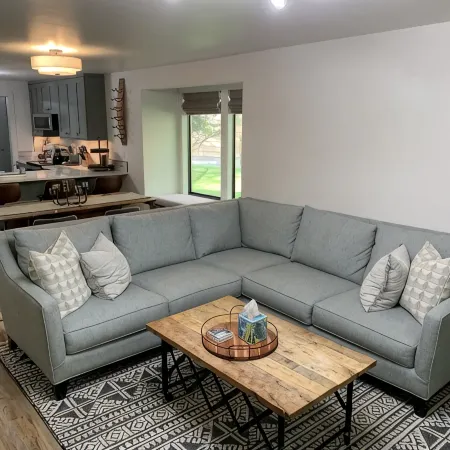 Freshly renovated golf course condo near downtown McCall and Payette Lake!