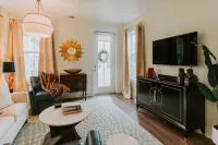 Mermaid's Muse - close to beach & downtown Ocean Springs! Includes golf cart! - Country Houses