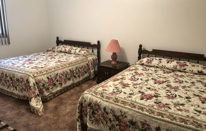 Clean, Comfortable and Quiet Condo at the base of Jackson Creek Summit
