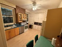 4 br 2 baClassical Victorian Home Off Walnut Street in Shadyside Pittsburgh - Holiday bungalows