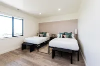 Brand new 3 bed 2 bath with sunset views - Homestays