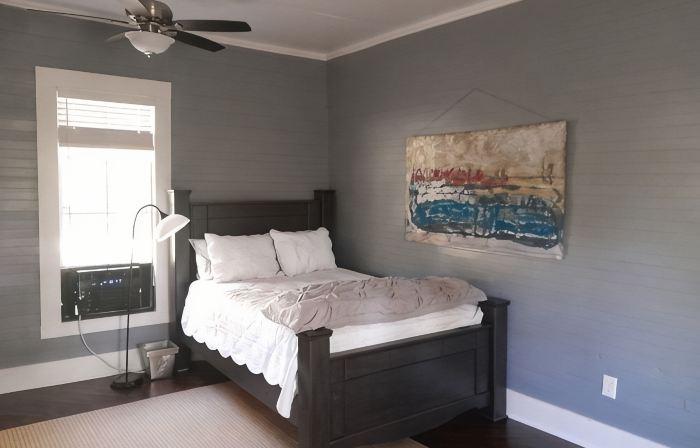 Caretaker cottage with 1 bedroom and WiFi, AC in delightful Dixon Springs