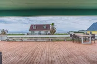 Stunning beach views-100 steps to beach-Huge deck - Beach