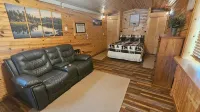 Secluded Black Hills Studio Cabin Near Crazy Horse and Custer State Park - Hytter