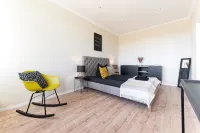 Stylish old building apartment with 2 bedrooms - 200m to the Elbe - close to the center - Balcony