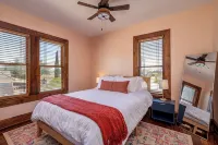 Pool, Gameroom, Minigolf, Near White Sands & Holloman Airforce Base - 4-Star