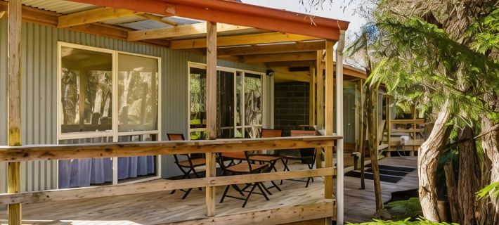 The Crays Accommodation Hotels in Strahan