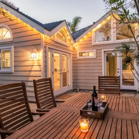 Pierpont Beach Ventura GEM Sleeps 6 Family Friendly-2 Min Walk to the Beach!