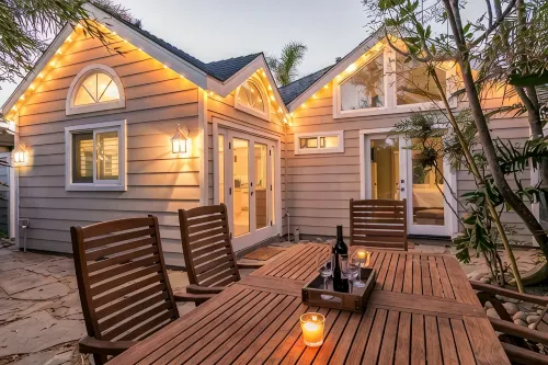 Pierpont Beach Ventura GEM Sleeps 6 Family Friendly-2 Min Walk to the Beach! - 4-Star