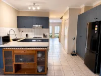 Family Townhouse in Wantirna | 3BR • 2.5BA - วิลล่า