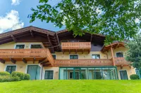 Haus Diana - parking
