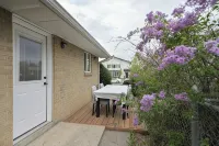 Renovated Hidden-Gem Minutes from Downtown Denver with coffee bar - Homestays