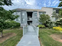 Waterfront Wonder - Steps to the Lake  - Ground Floor! - 4-Star