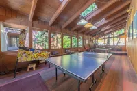 LOCATION!  3 Min. Walk to Village and Gondola, Remodeled 4 bdrm - Boutique
