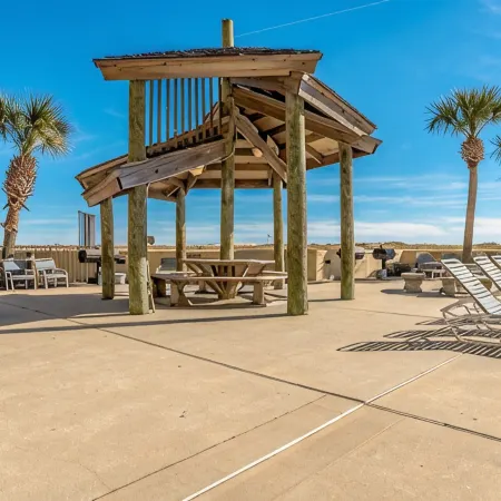 Exquisite Phoenix VII 7604 Sleeps 8-Direct Beachfront, Fabulous Amenities!