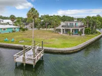 Sept Blow Out Sale! 4 Bedrooms, Decks 2 Docks, 400FT of Shore. Trailer Parking - Balkoner