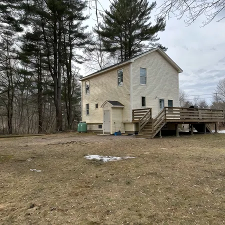 Beautiful Private Home in the Heart of Wells, ME! Only 1.6mi from the beach!