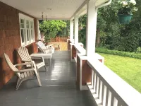 Spacious and charming home in a park-like setting - 3-Star