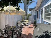 Inn Through the Orange Door - Laguna Village cottage - boutique