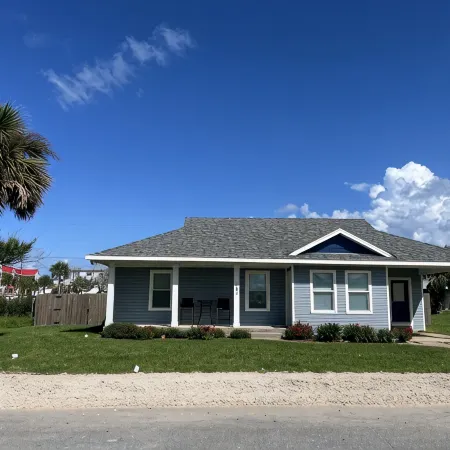 Renovated-Gulf Views -Pet Friendly -Great Rates for Fall Dates -Book Now!