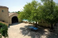 Uzès: superb gîte in a Provencal farmhouse 700m from the town center - piscina
