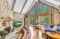FamilyRetreat, IndoorSpaTub, Newac, 7 Mins Walk2Village, LakeAccess, Sleep15 - Hytter