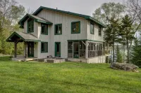 Oceanfront, water views, Overlook at Shore Haven, sleeps up to 12 - Kuntosalit