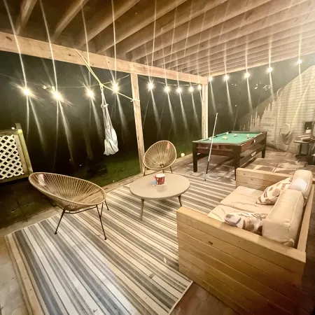 FAMILY FRIENDLY LAKE HOUSE WITH FABULOUS SCREENED PORCH