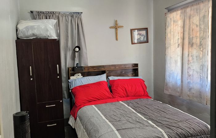 Remodeled Cute 3 room 1 bath house