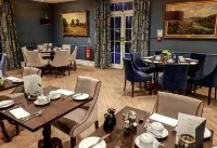 Donnington Grove - breakfast