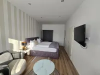 Hotel Kronprinz - 2-Star