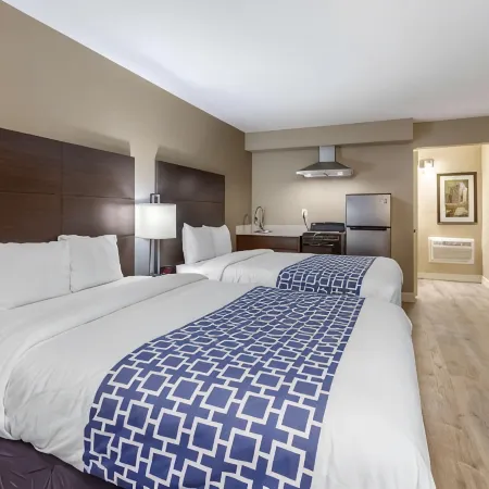 Rodeway Inn & Suites