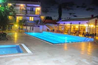 Hotel Dort Mevsim - piscina