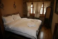 Roes Suites - parking