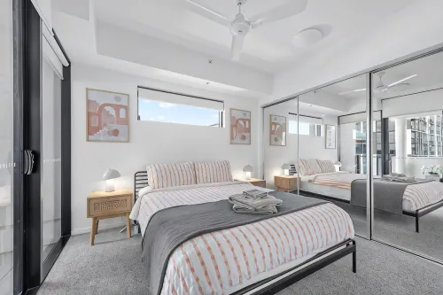 South Bank Sensational! ~ 2Bed/2Bath/1Car/Pool! - 2성급